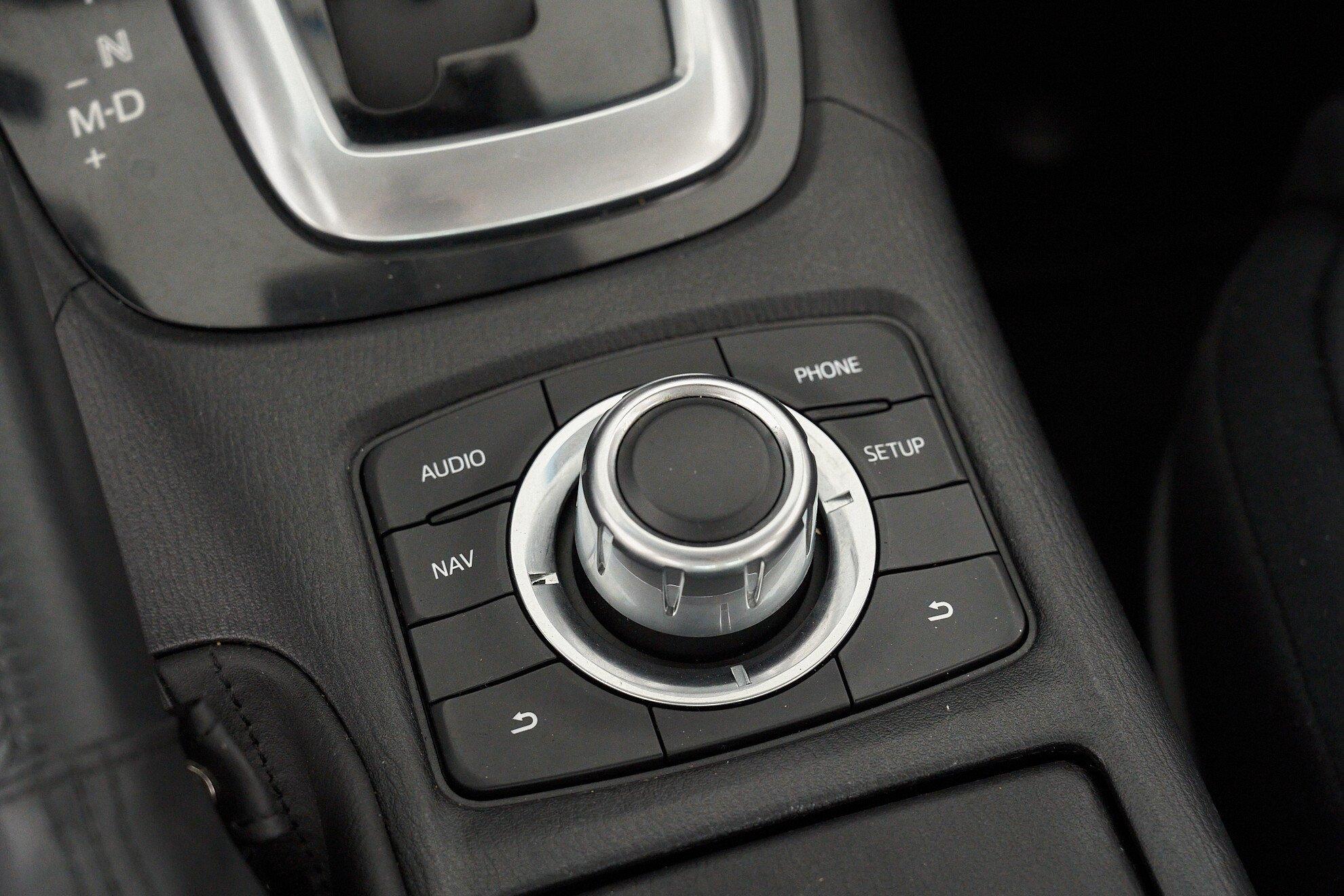 Mazda 6 2013, белый