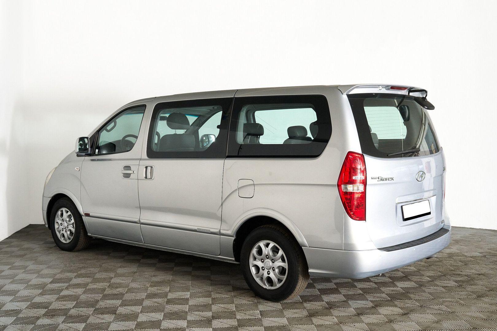 Hyundai Grand Starex 2012, серый