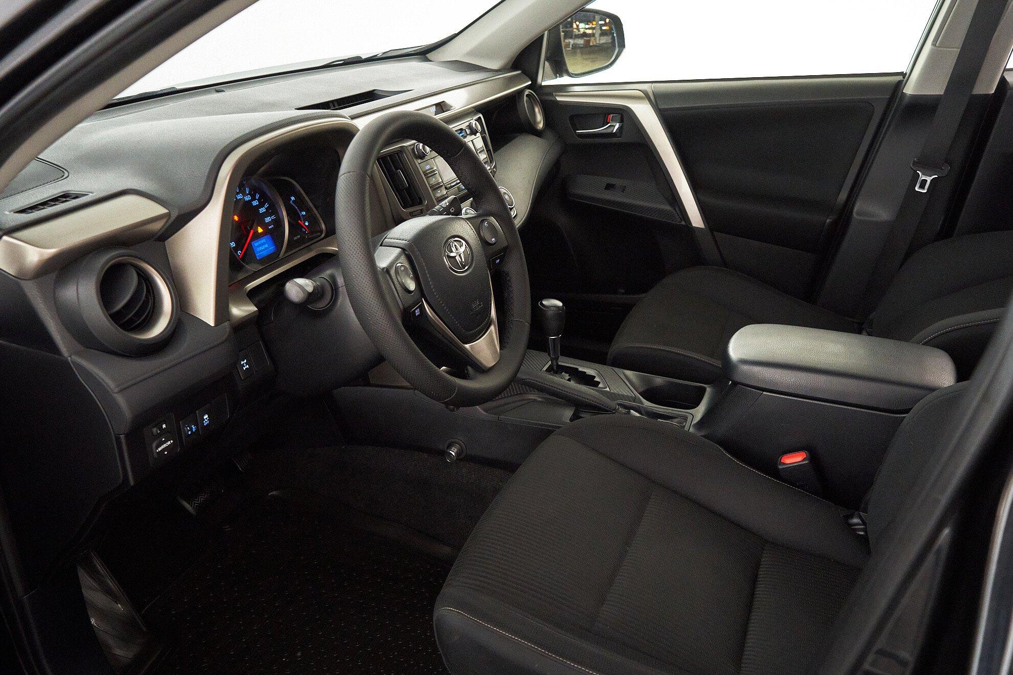 Toyota RAV4 2013, черный