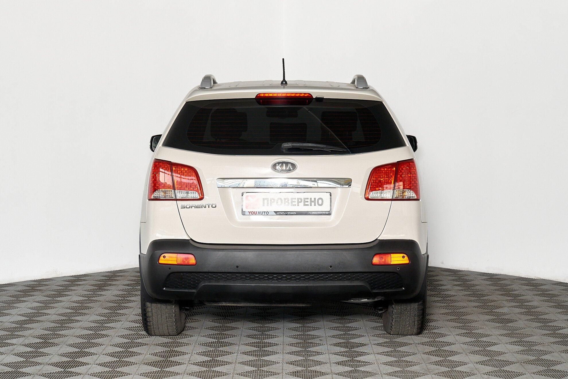 Kia Sorento 2010, бежевый
