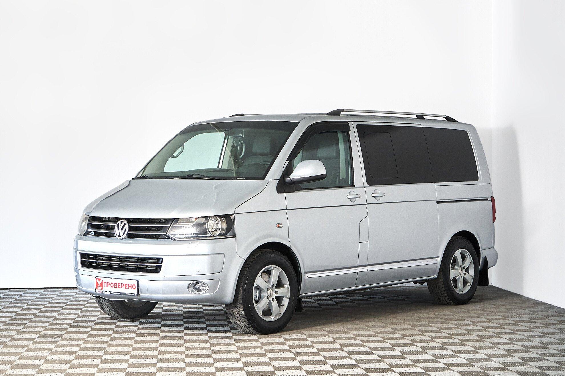 Volkswagen Multivan 2010, серебряный