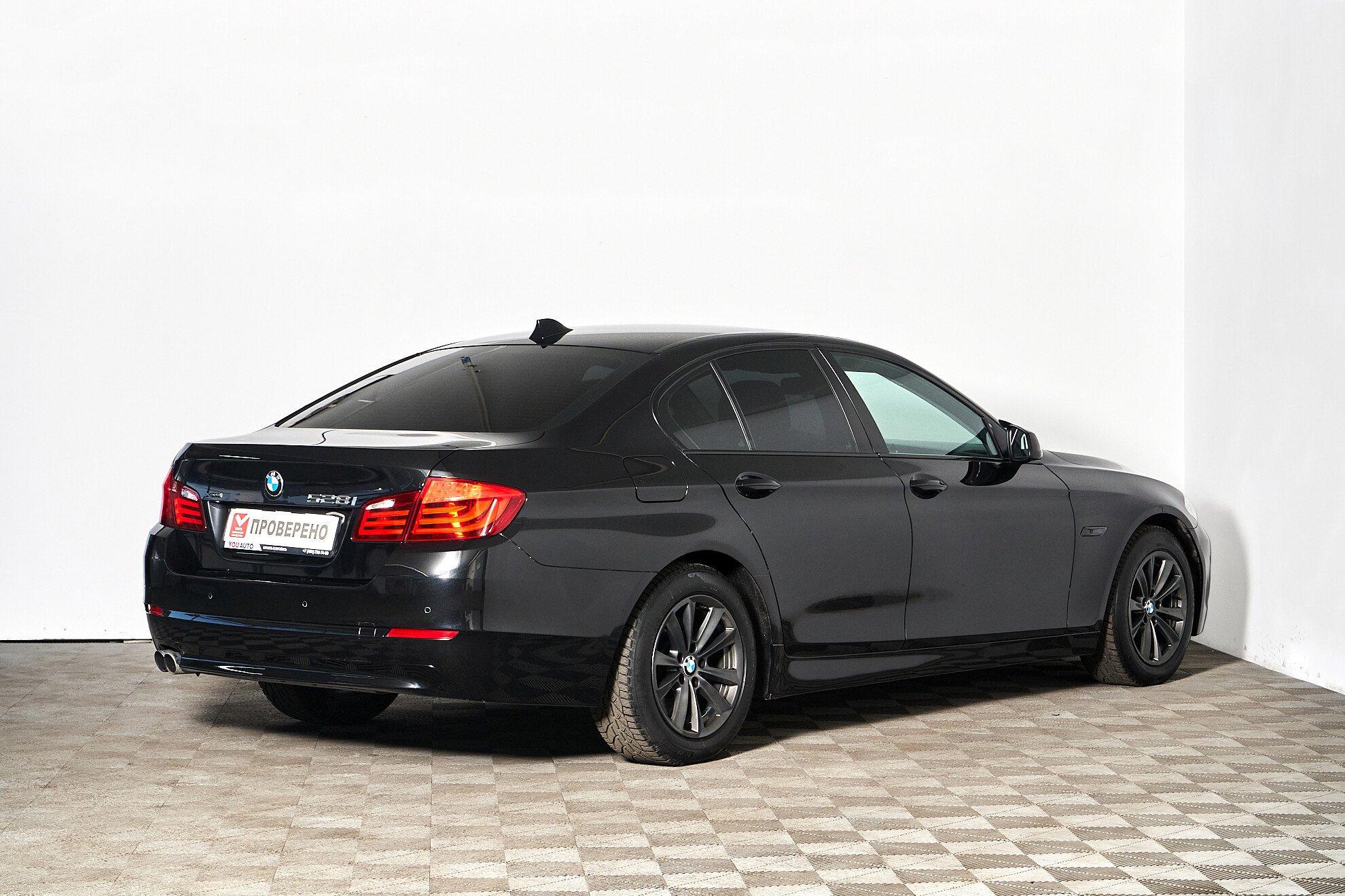 BMW 5 серии 2012, черный