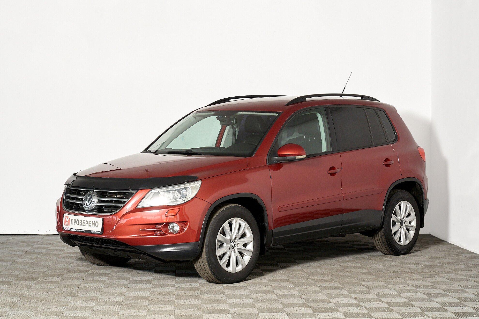 Volkswagen Tiguan 2009, красный