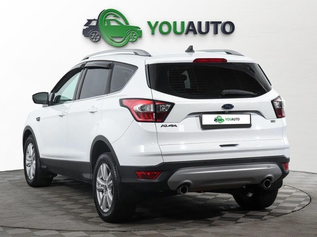 Ford Kuga 2019, белый