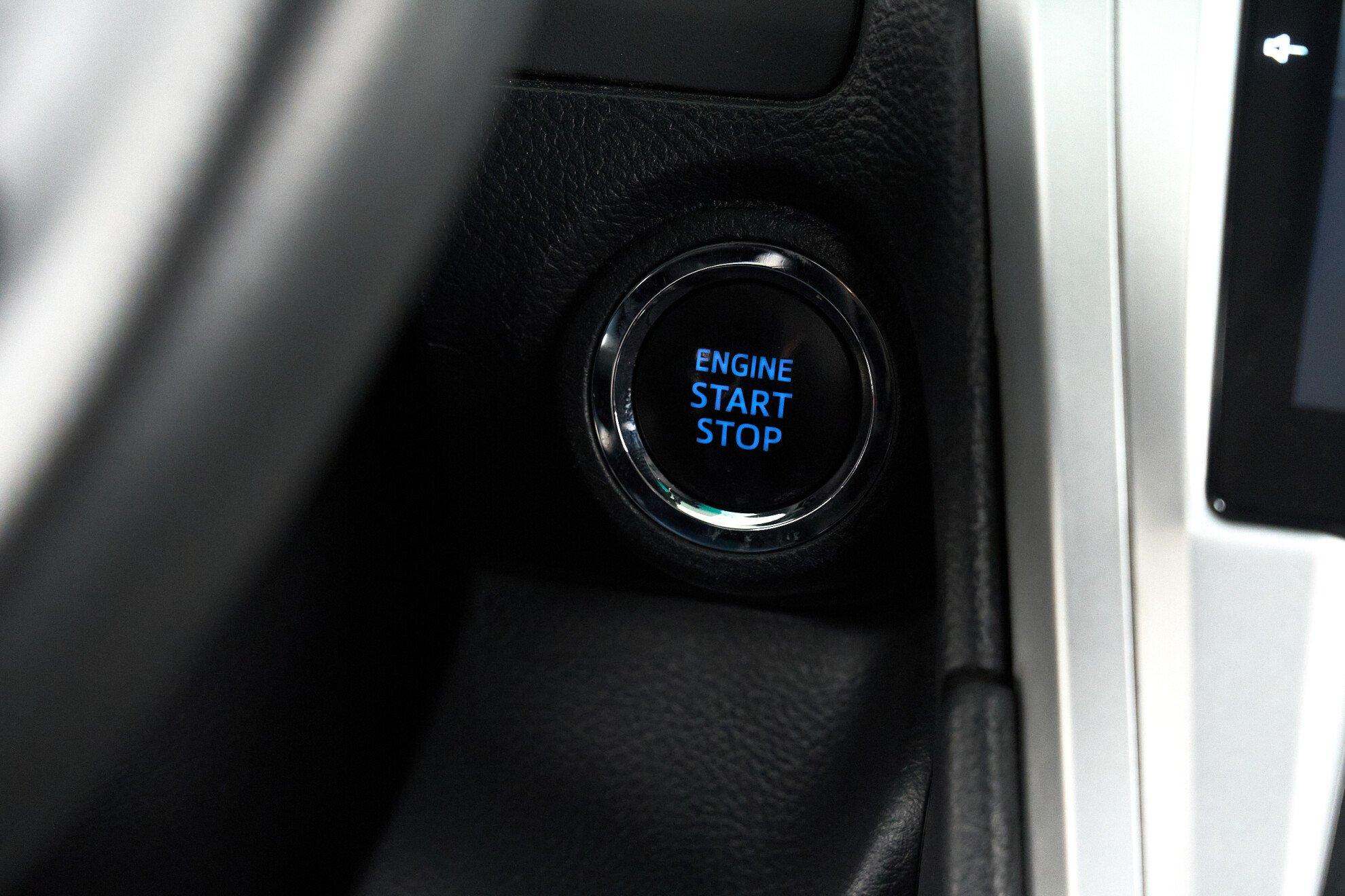 Toyota Camry 2016, черный