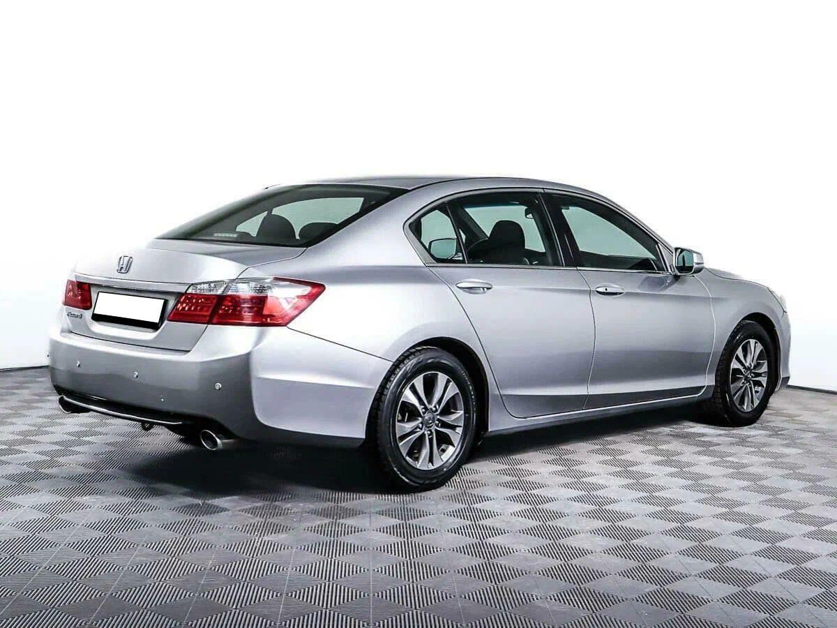 Honda Accord 2014, серебряный