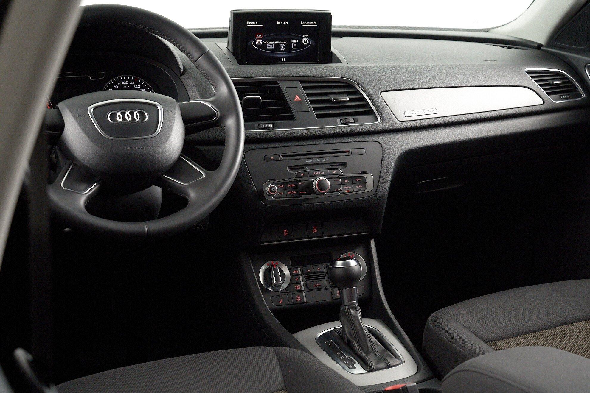 Audi Q3 2013, черный