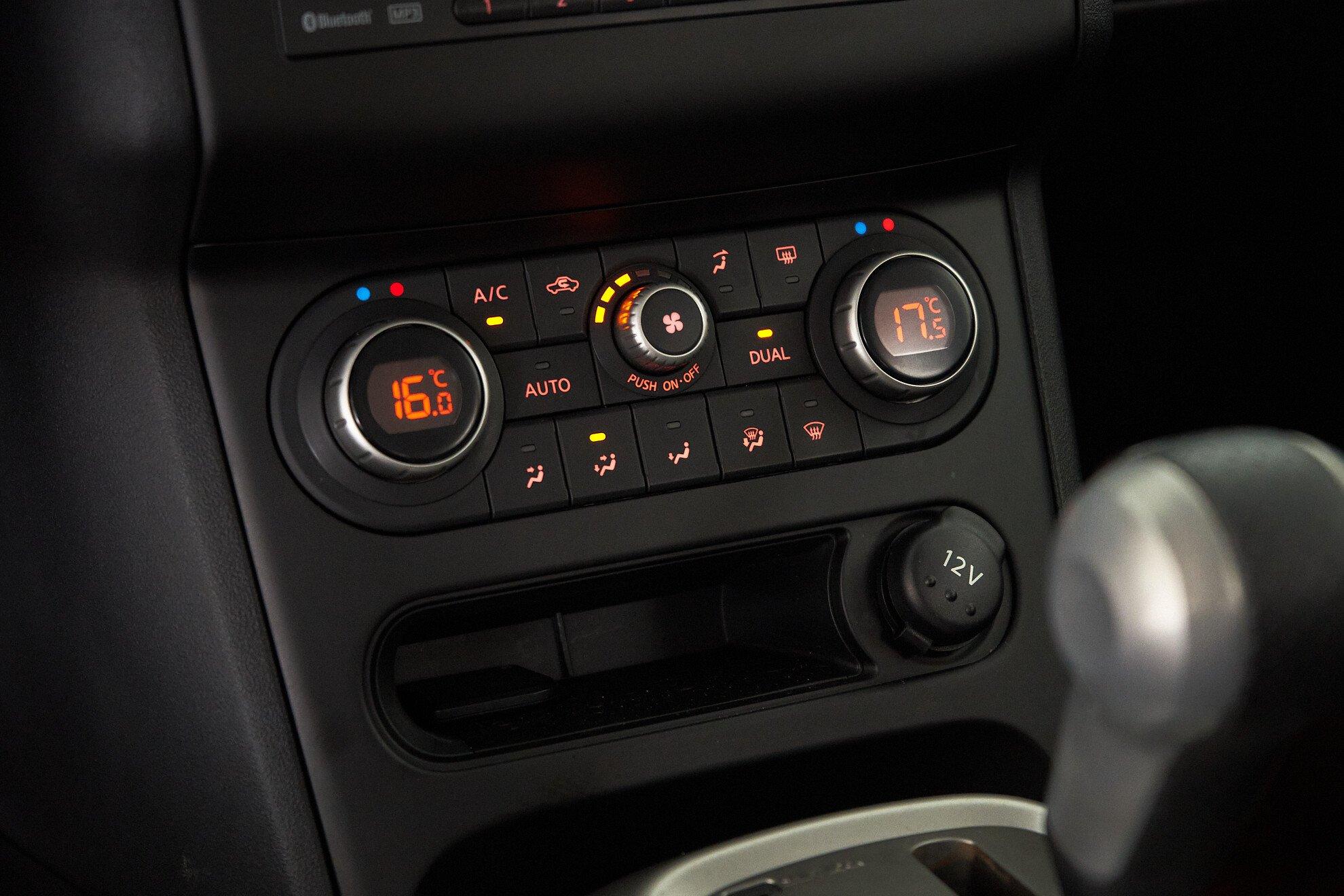 Nissan Qashqai 2011, черный
