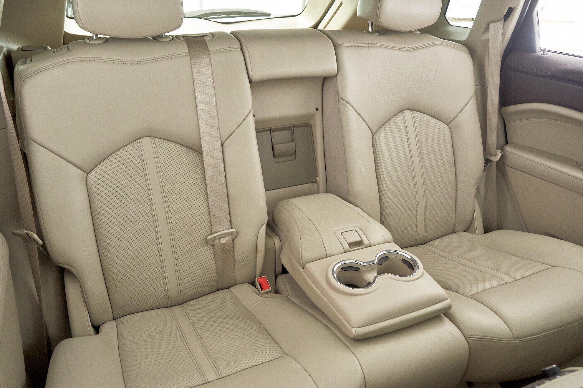 Cadillac SRX 2011, белый