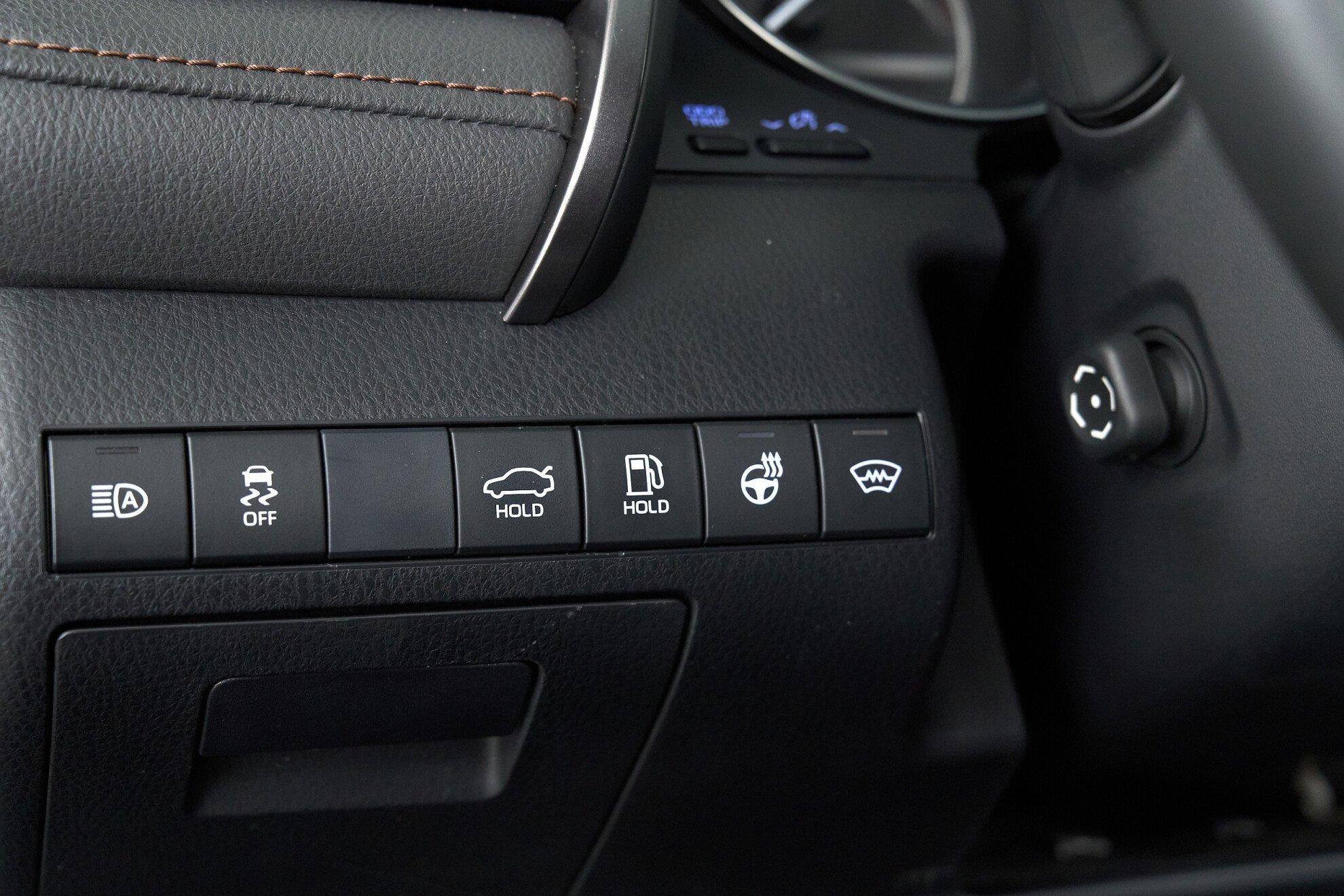 Toyota Camry 2019, синий