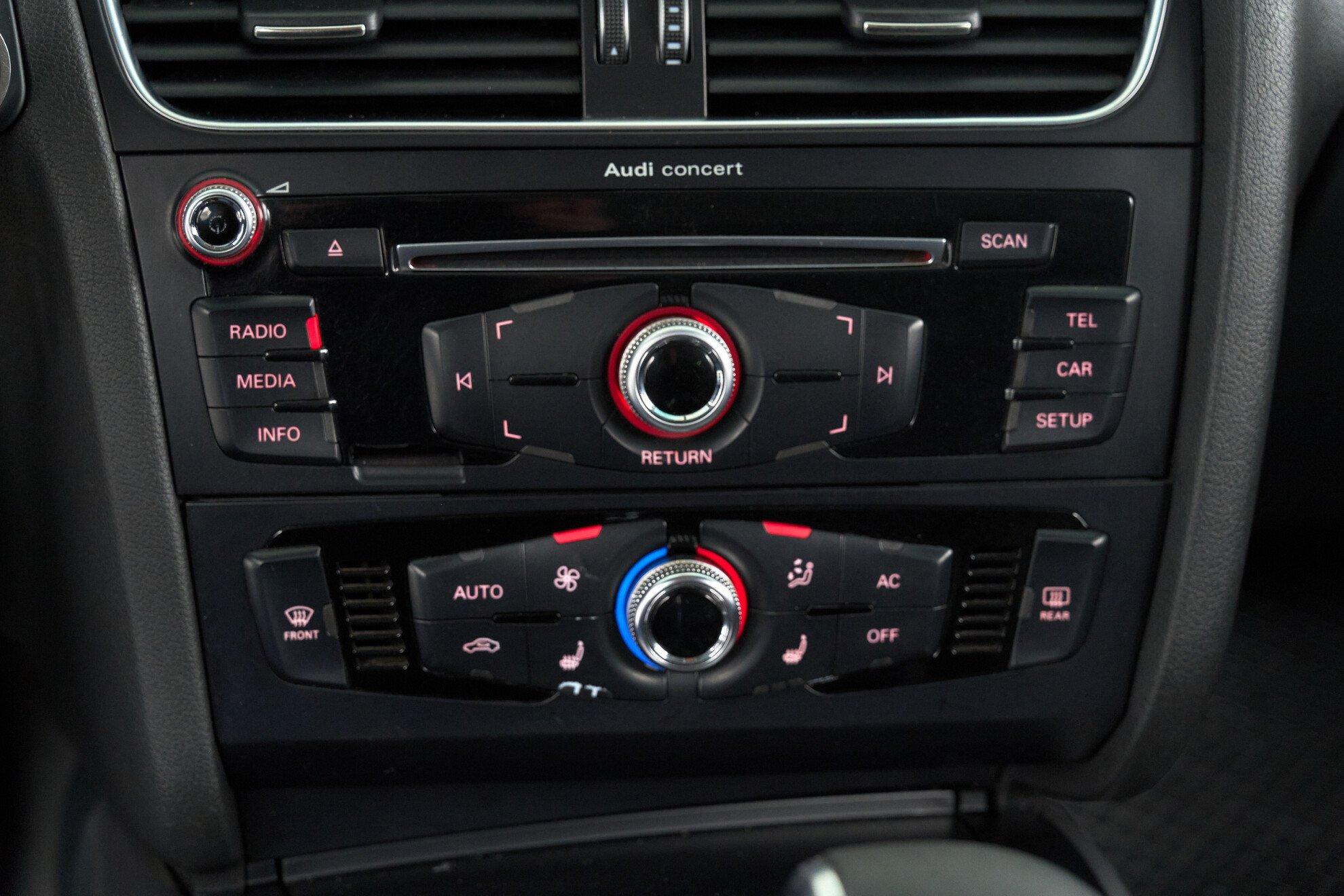Audi A4 2012, белый