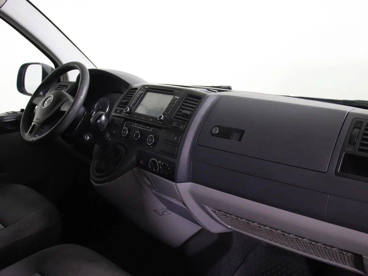 Volkswagen Transporter 2014, белый