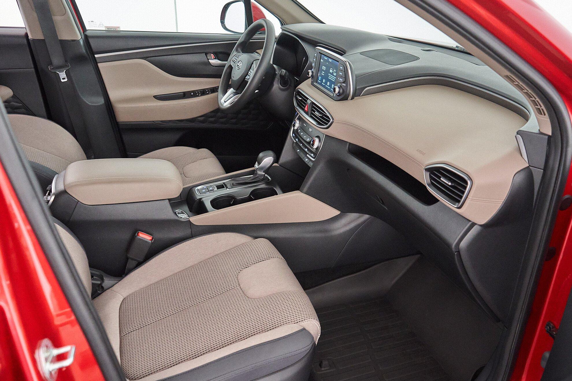 Hyundai Santa Fe 2020, красный