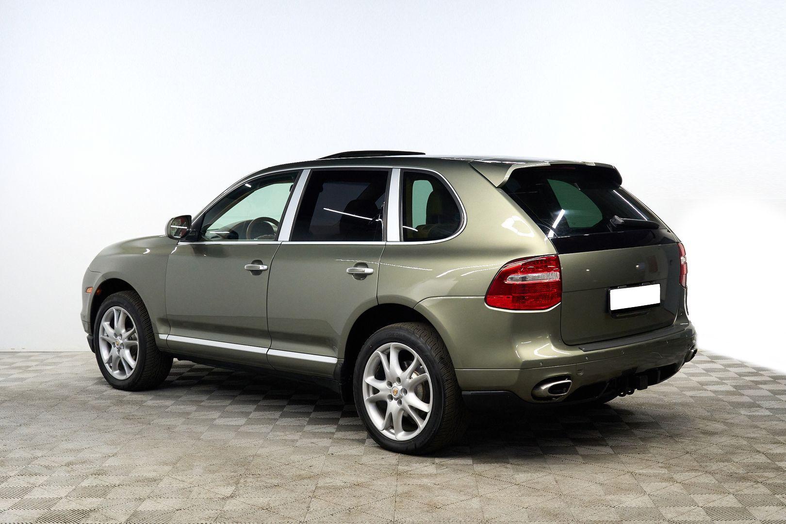Porsche Cayenne 2009, зеленый