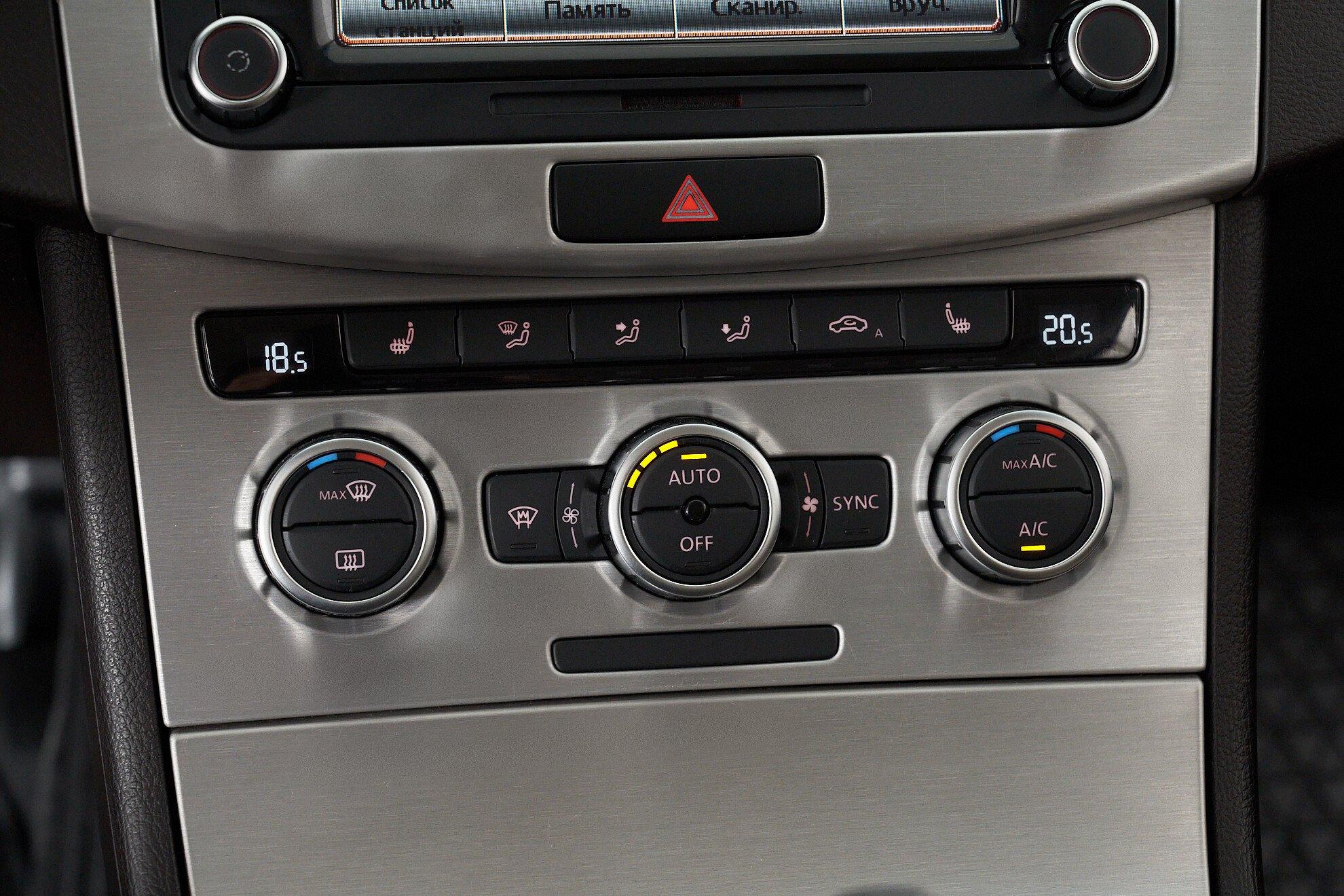 Volkswagen Passat 2013, черный