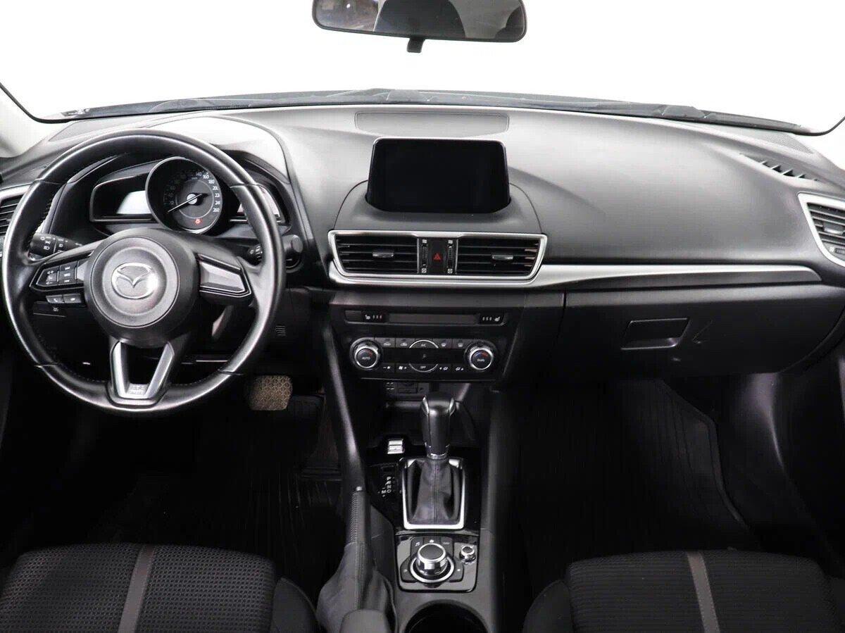 Mazda 3 2019, серебряный
