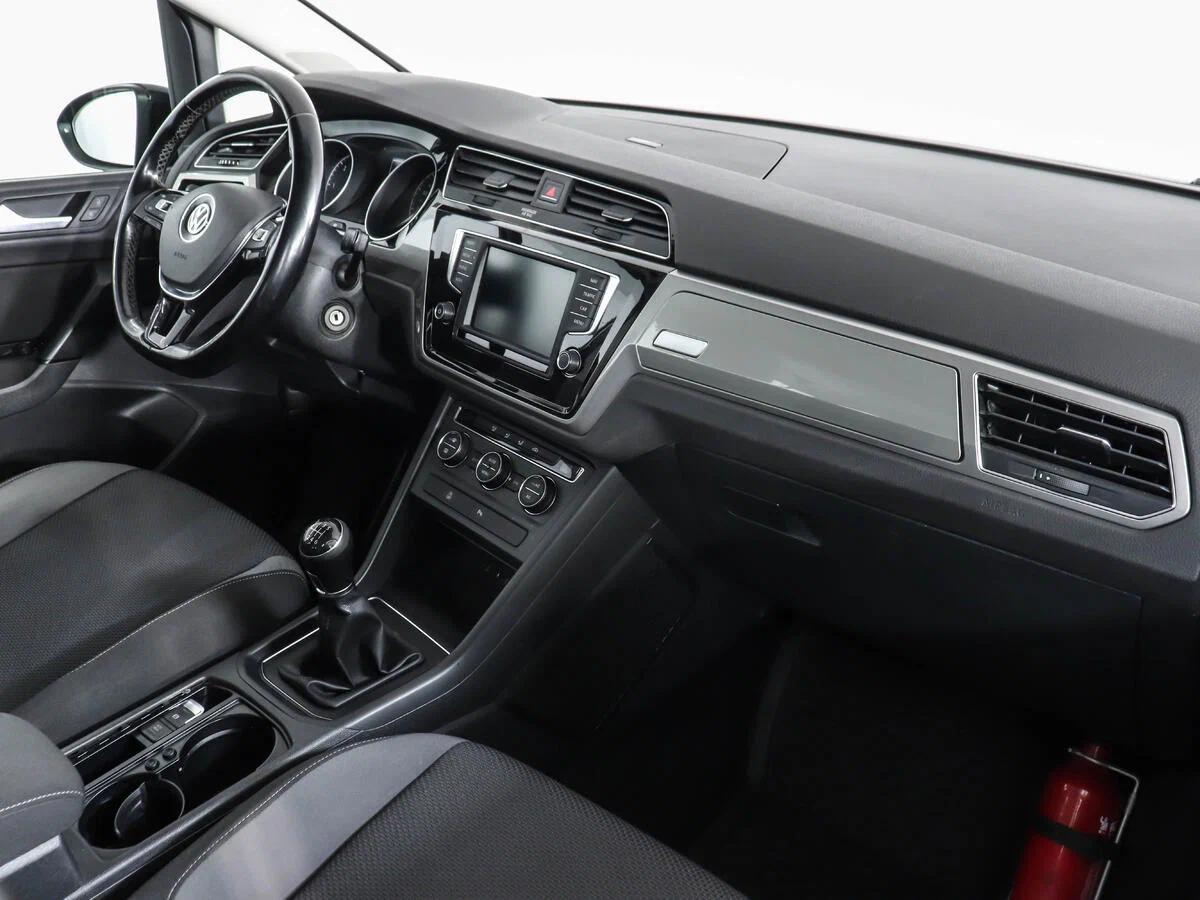 Volkswagen Touran 2018, черный