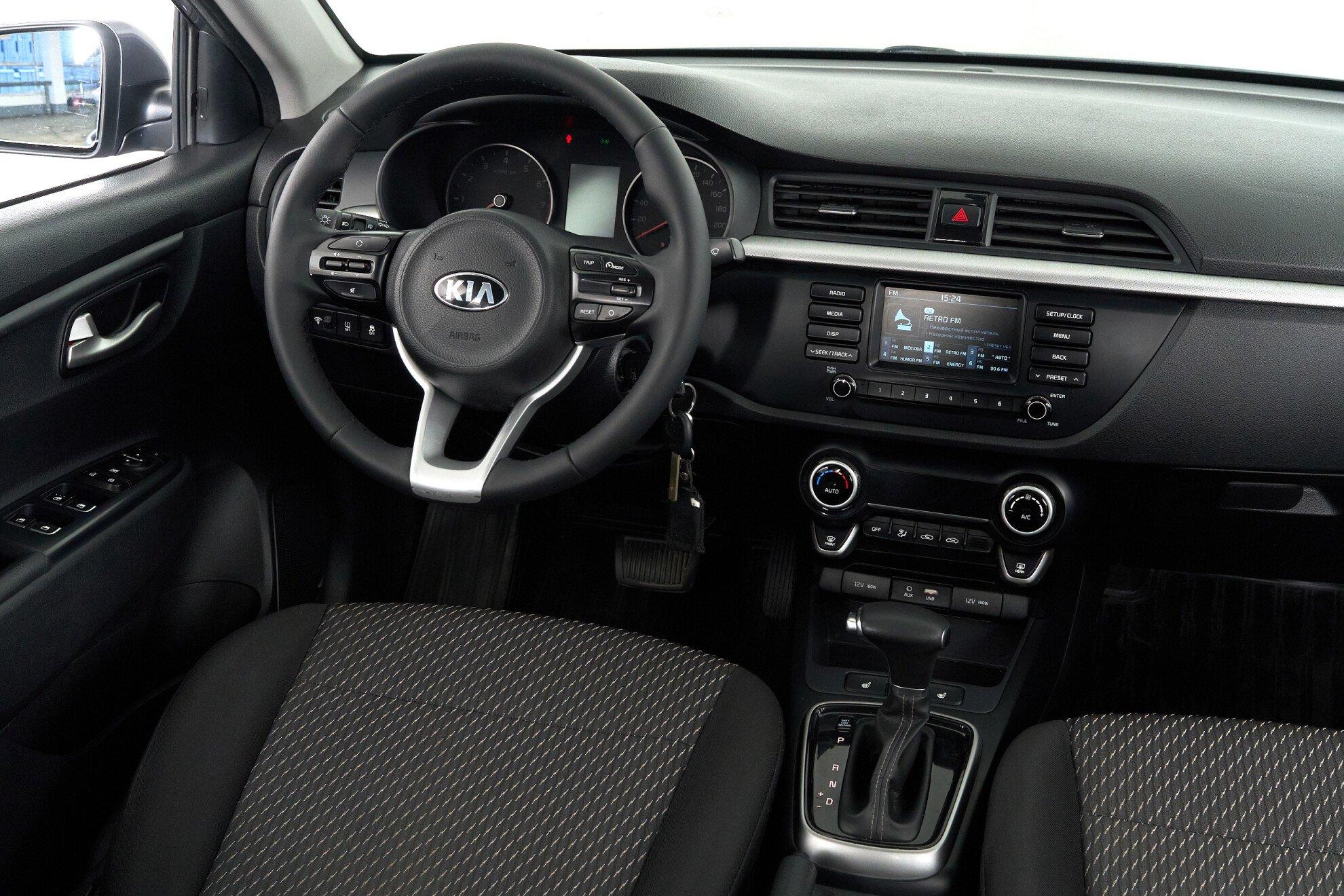 Kia Rio 2018, серый