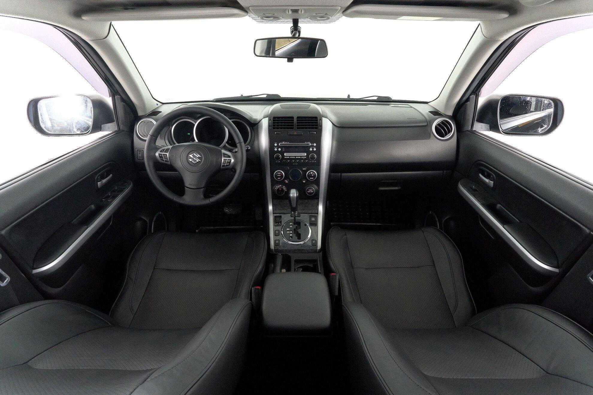 Suzuki Grand Vitara 2012, черный
