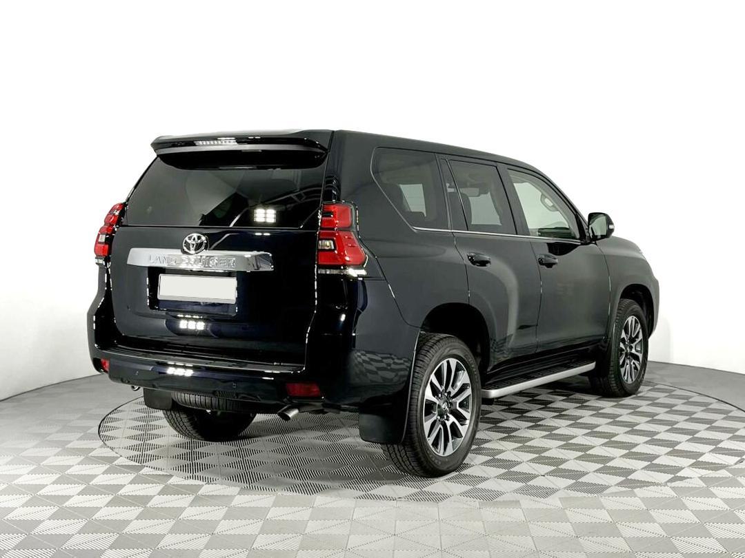 Toyota Land Cruiser Prado 2022, черный