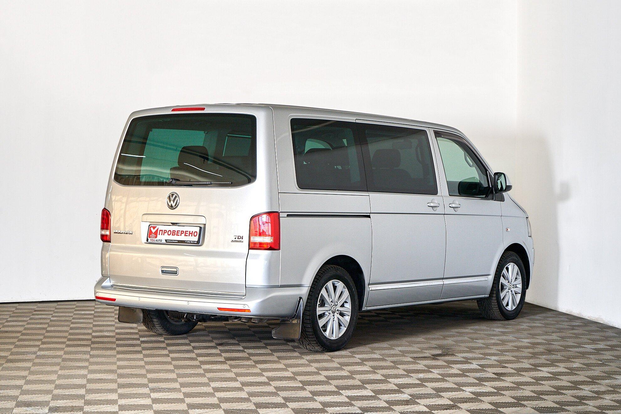 Volkswagen Multivan 2013, серебряный