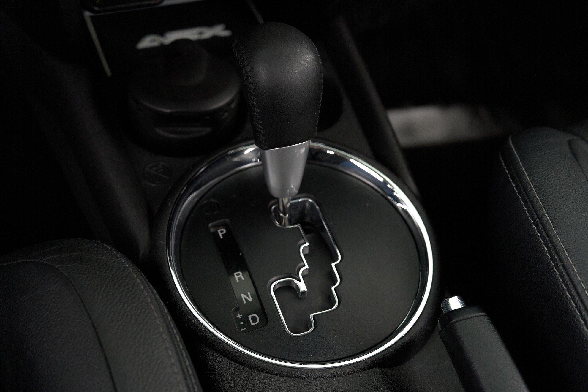 Mitsubishi ASX 2014, белый