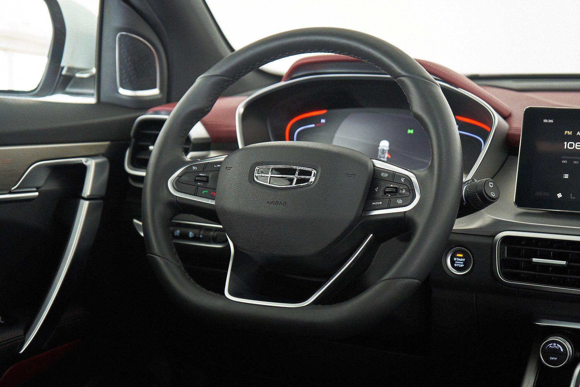 Geely Coolray 2022, белый