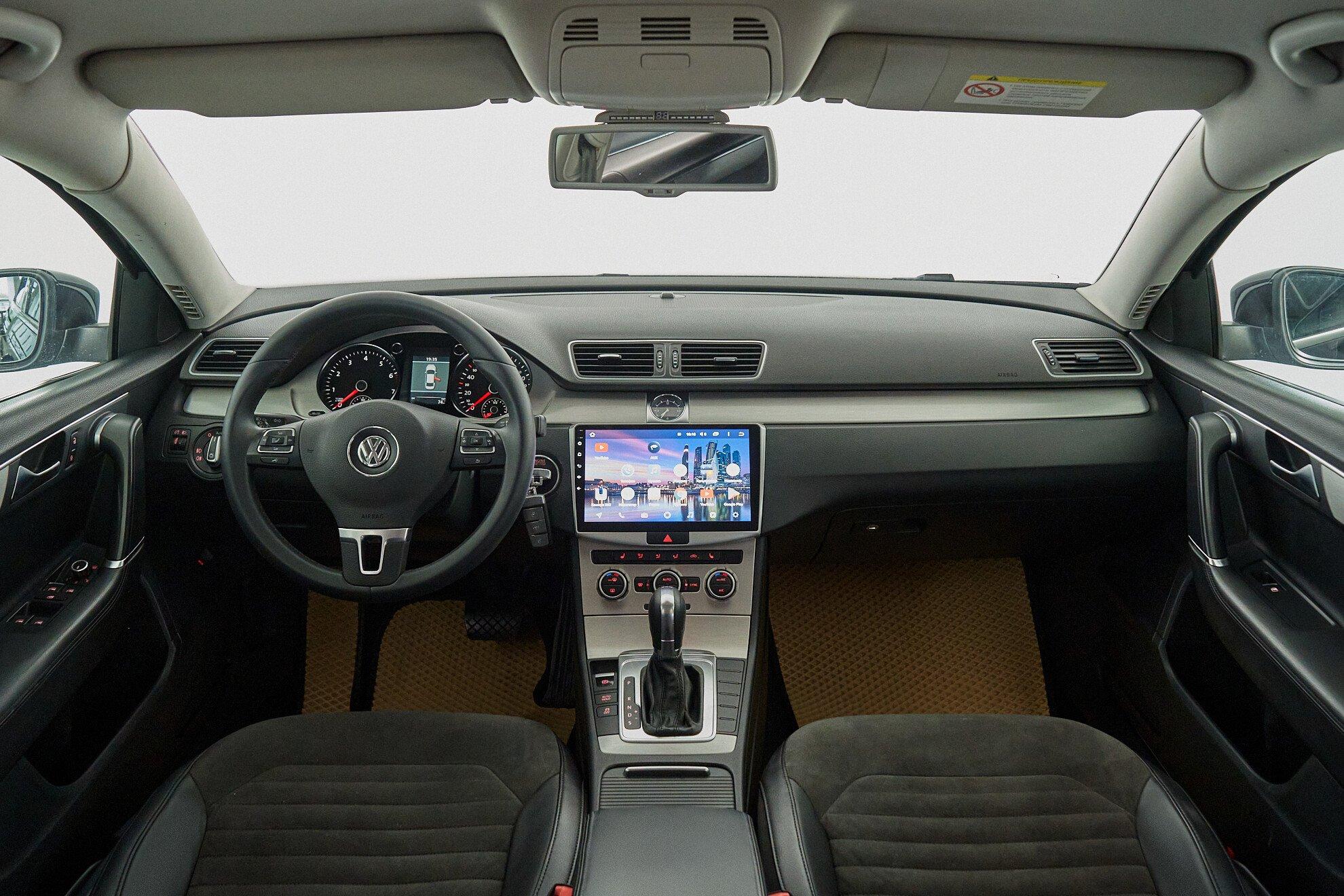 Volkswagen Passat 2013, черный