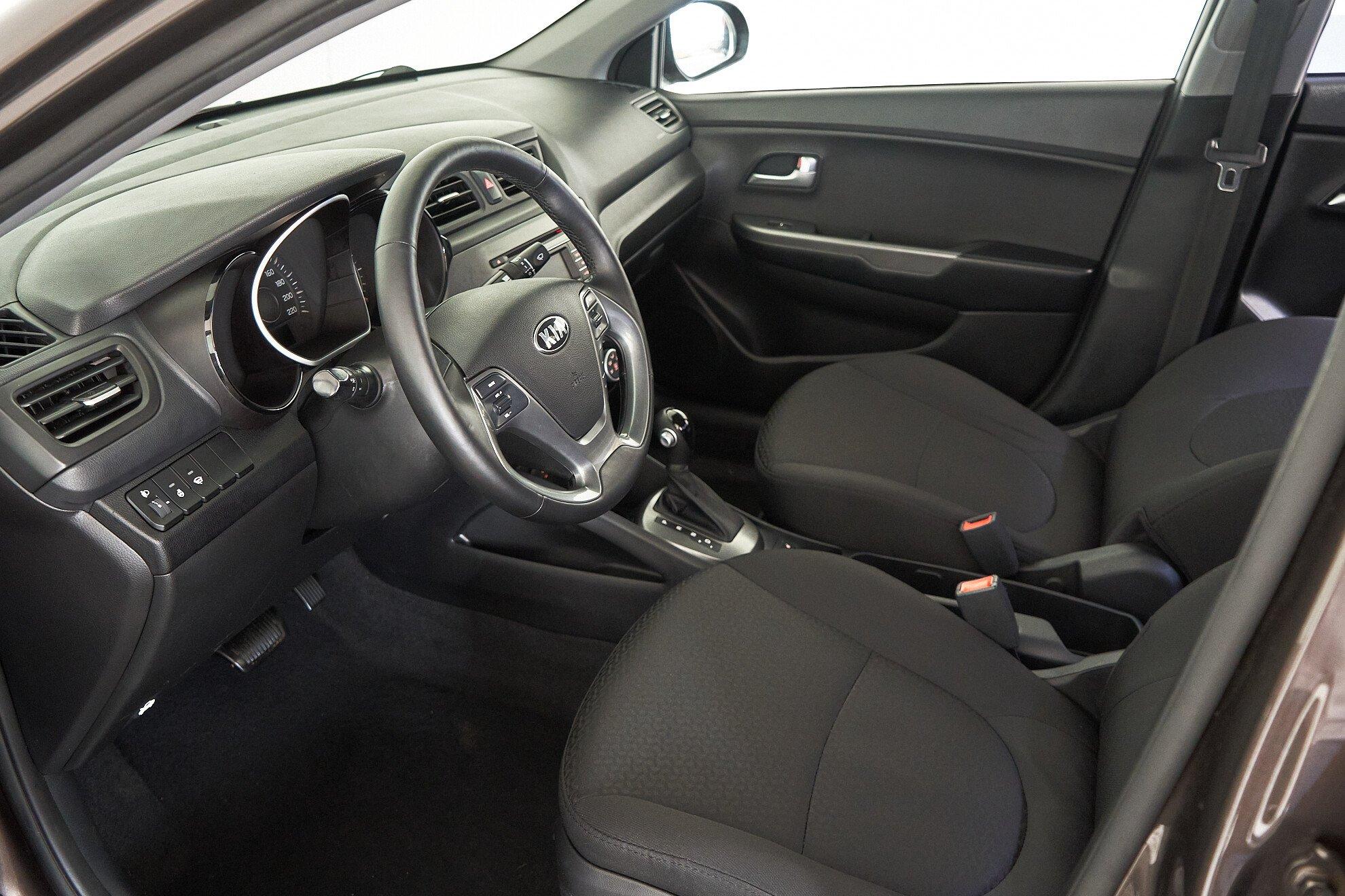 Kia Rio 2016, коричневый