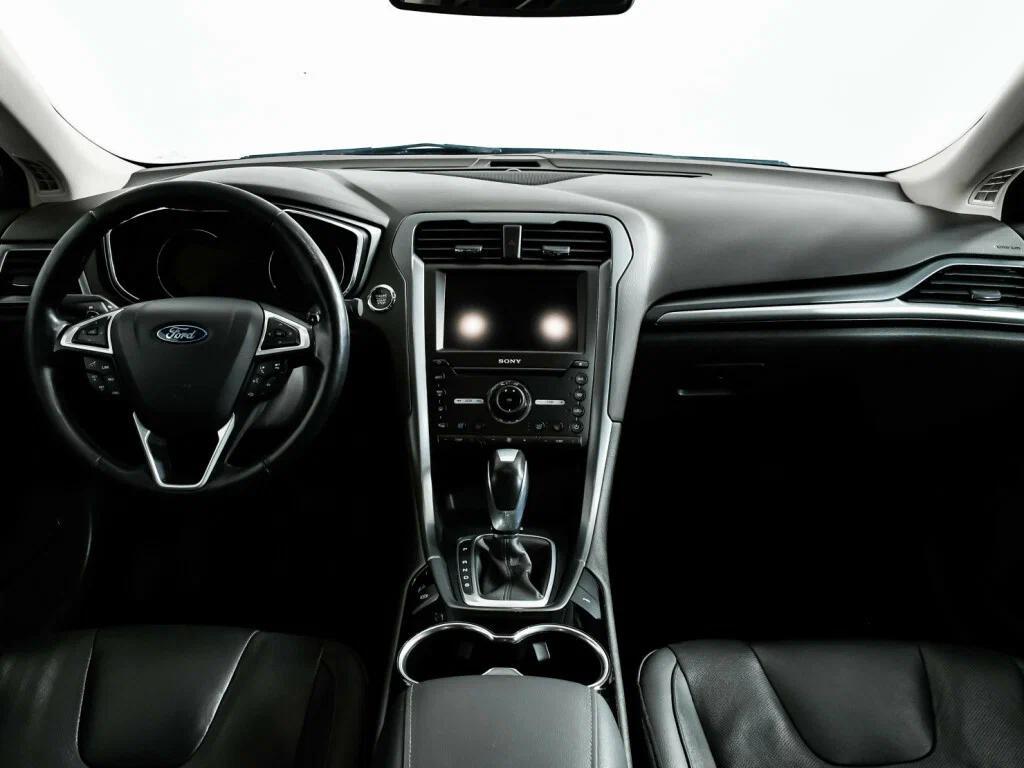Ford Mondeo 2016, серый