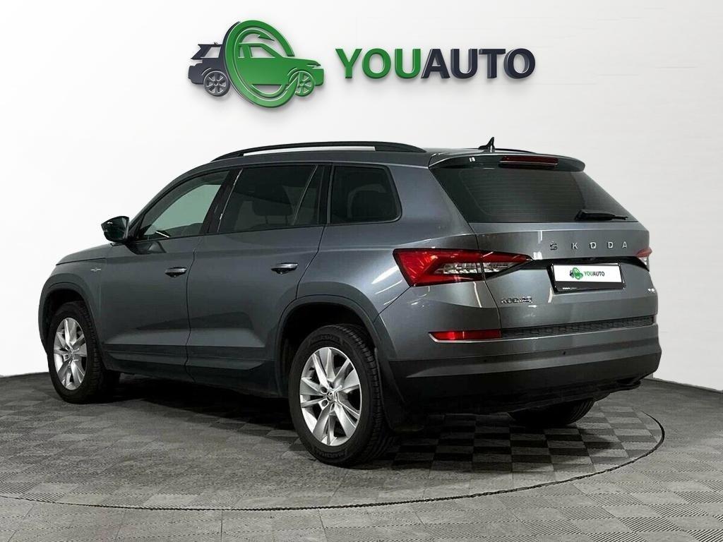 Skoda Kodiaq 2021, серый