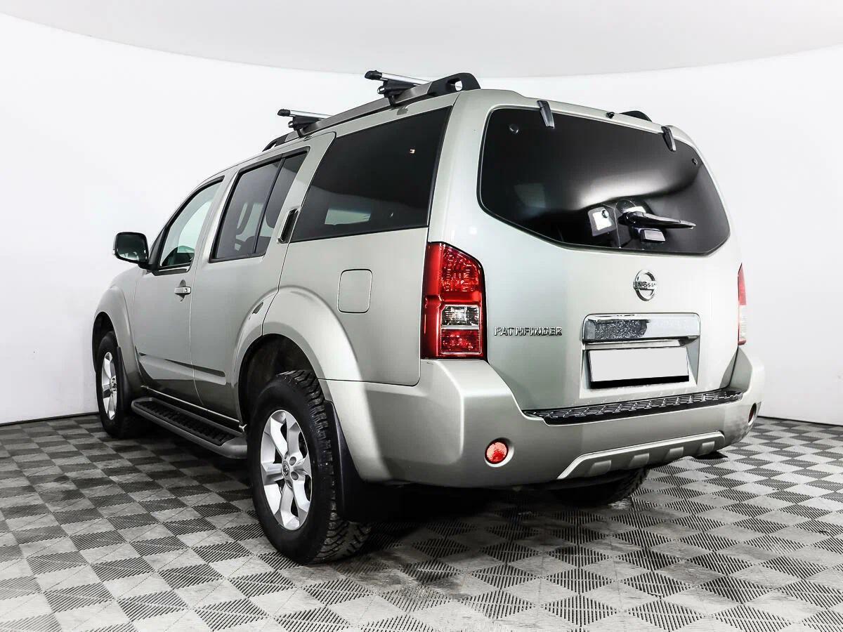 Nissan Pathfinder 2012, серебряный