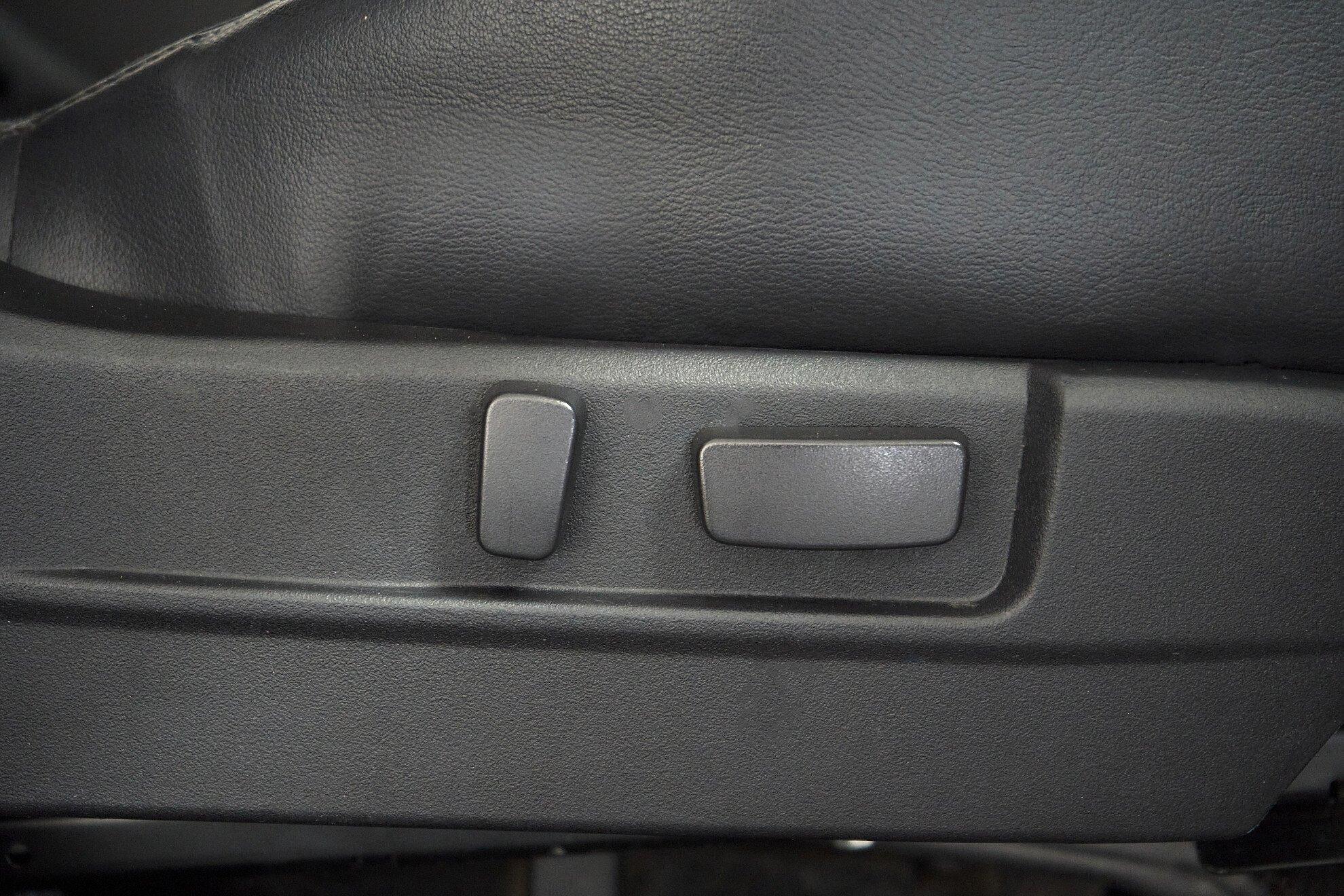 Mitsubishi Pajero Sport 2012, синий