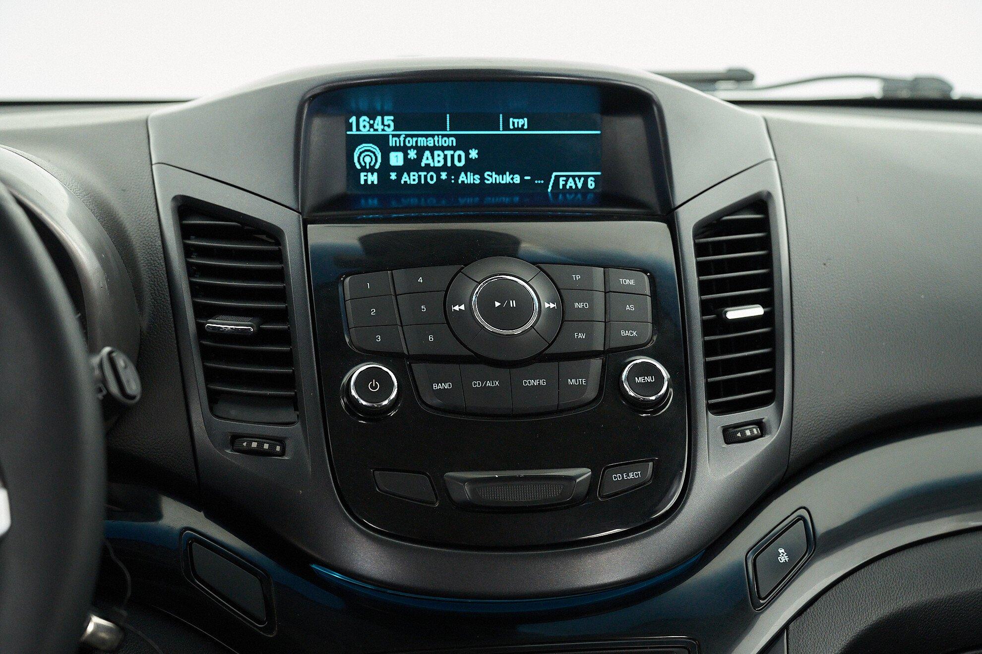 Chevrolet Orlando 2013, белый