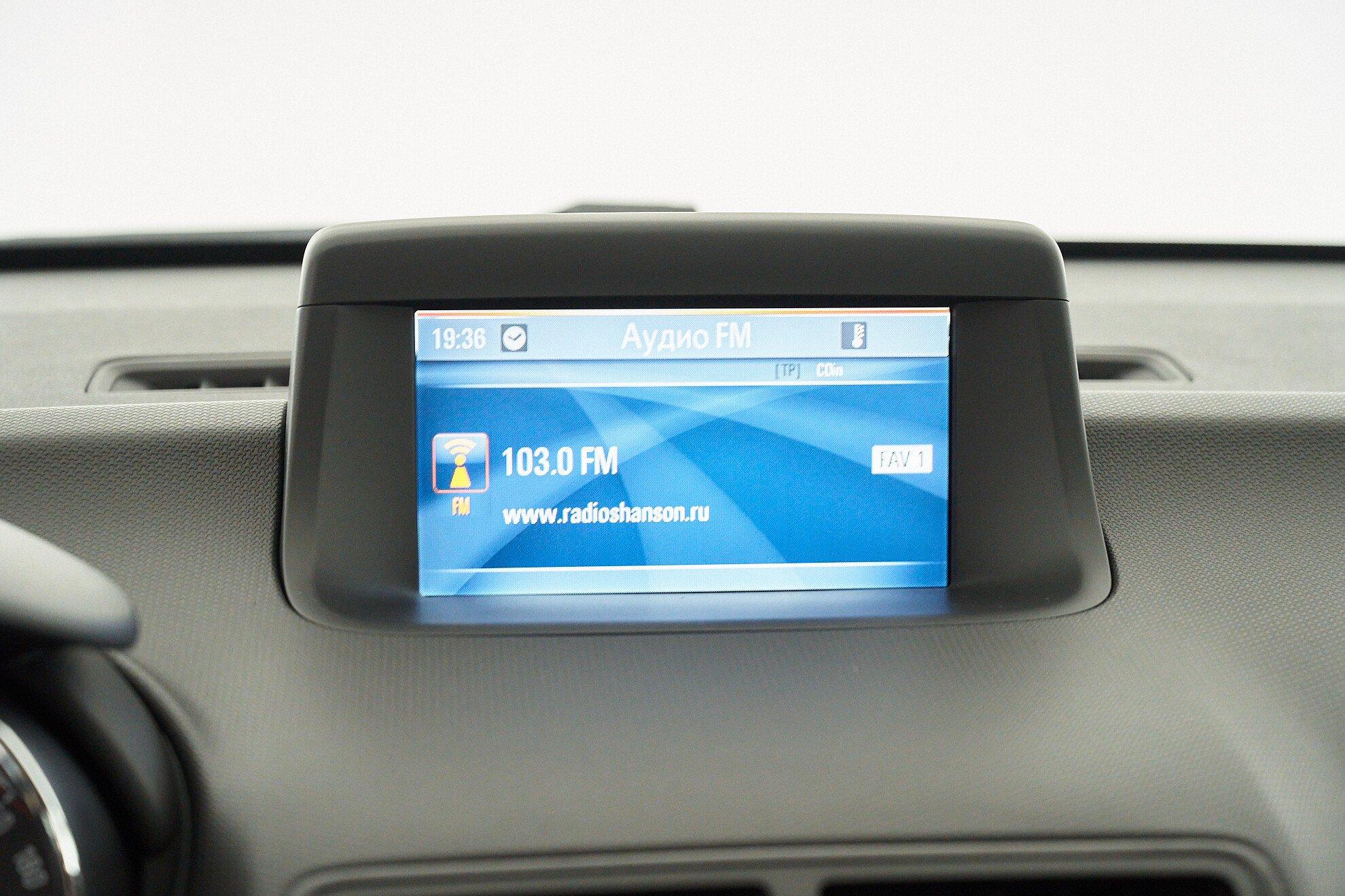 Opel Meriva 2012, белый