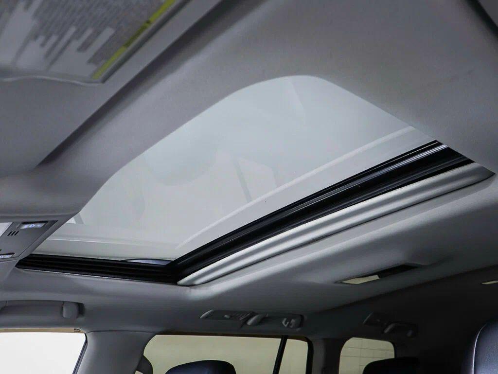 Toyota Land Cruiser 2019, черный