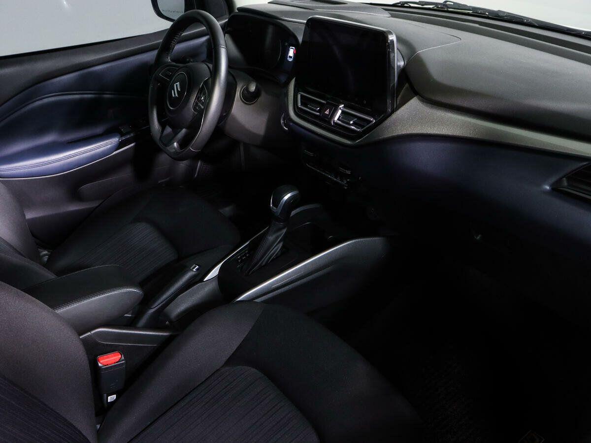 Suzuki Baleno 2024, белый