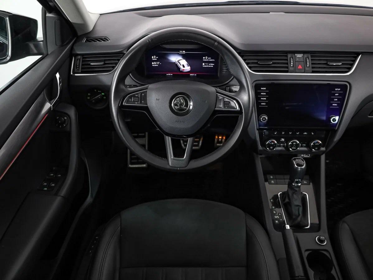 Skoda Octavia 2019, черный