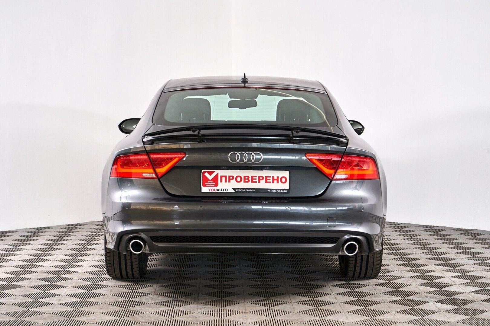 Audi A7 2013, серый