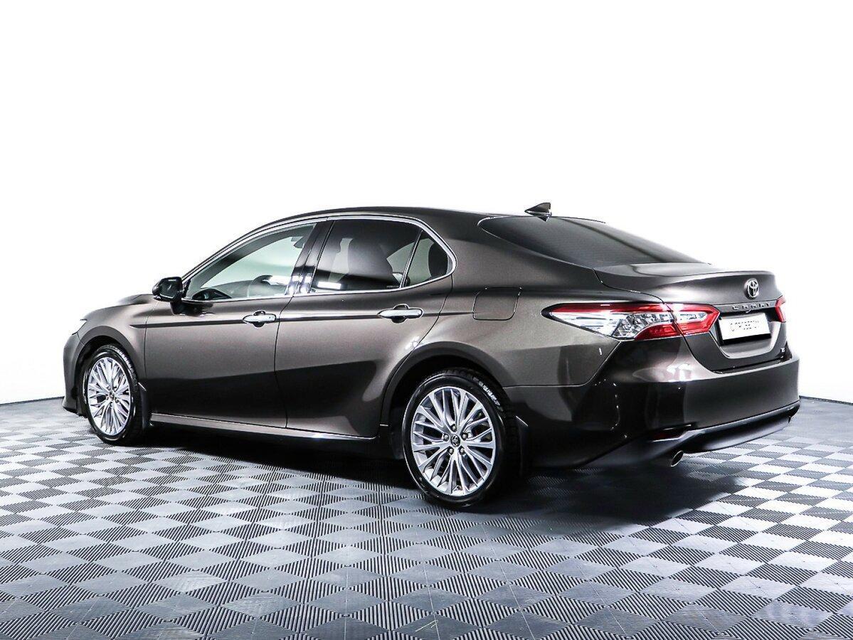 Toyota Camry 2019, коричневый