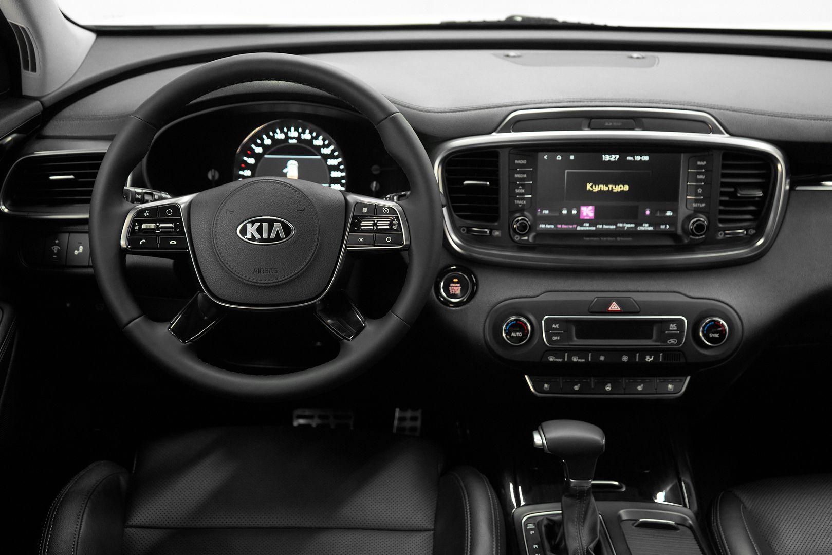 Kia Sorento 2018, белый