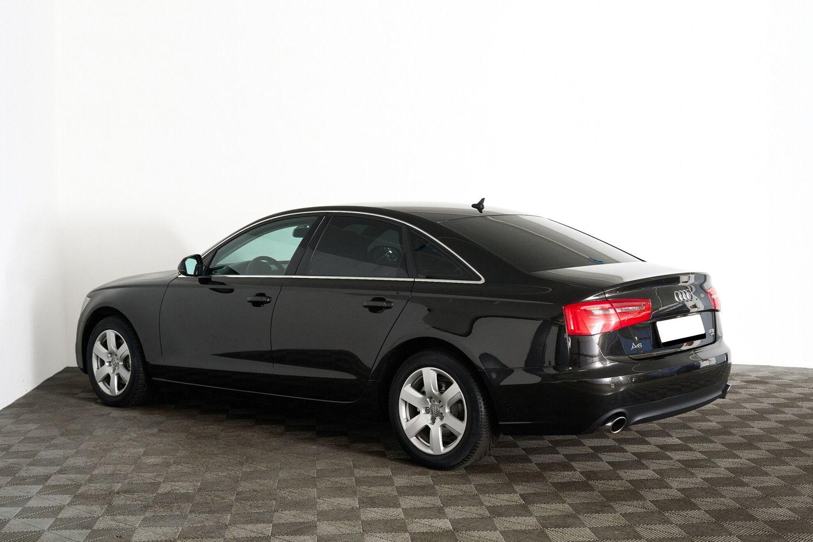 Audi A6 2014, черный