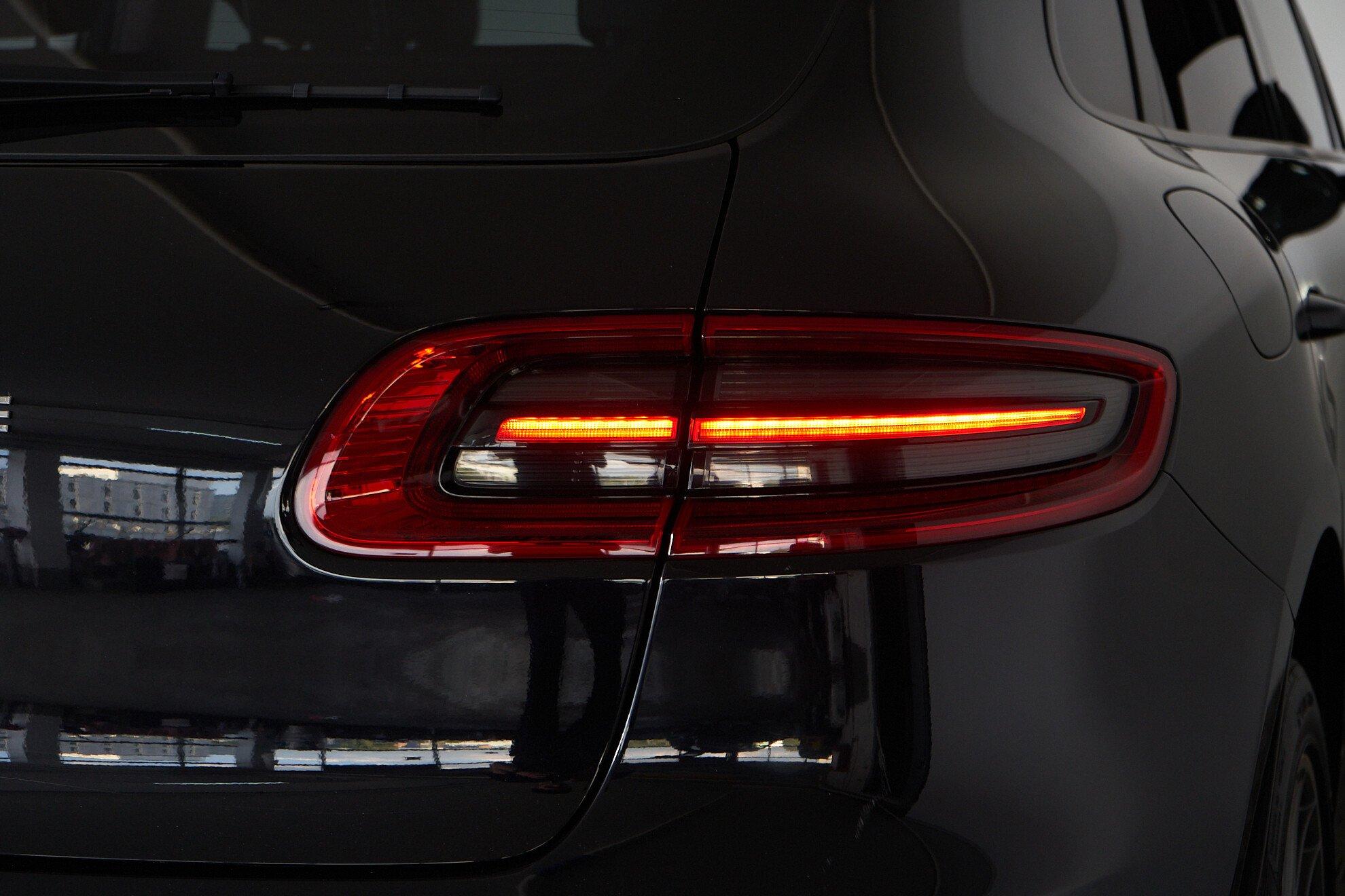 Porsche Macan 2014, черный