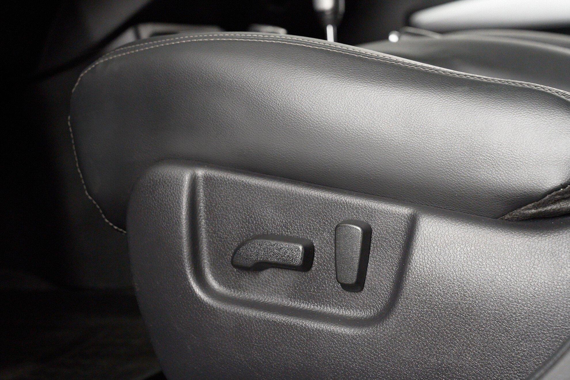 Nissan X-Trail 2012, серебряный