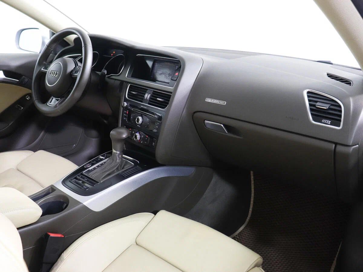 Audi A5 2015, синий