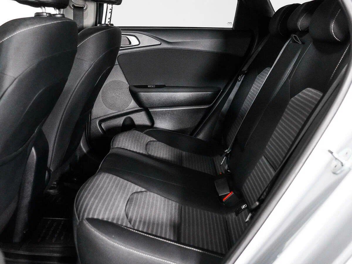 Kia Ceed 2022, серебряный