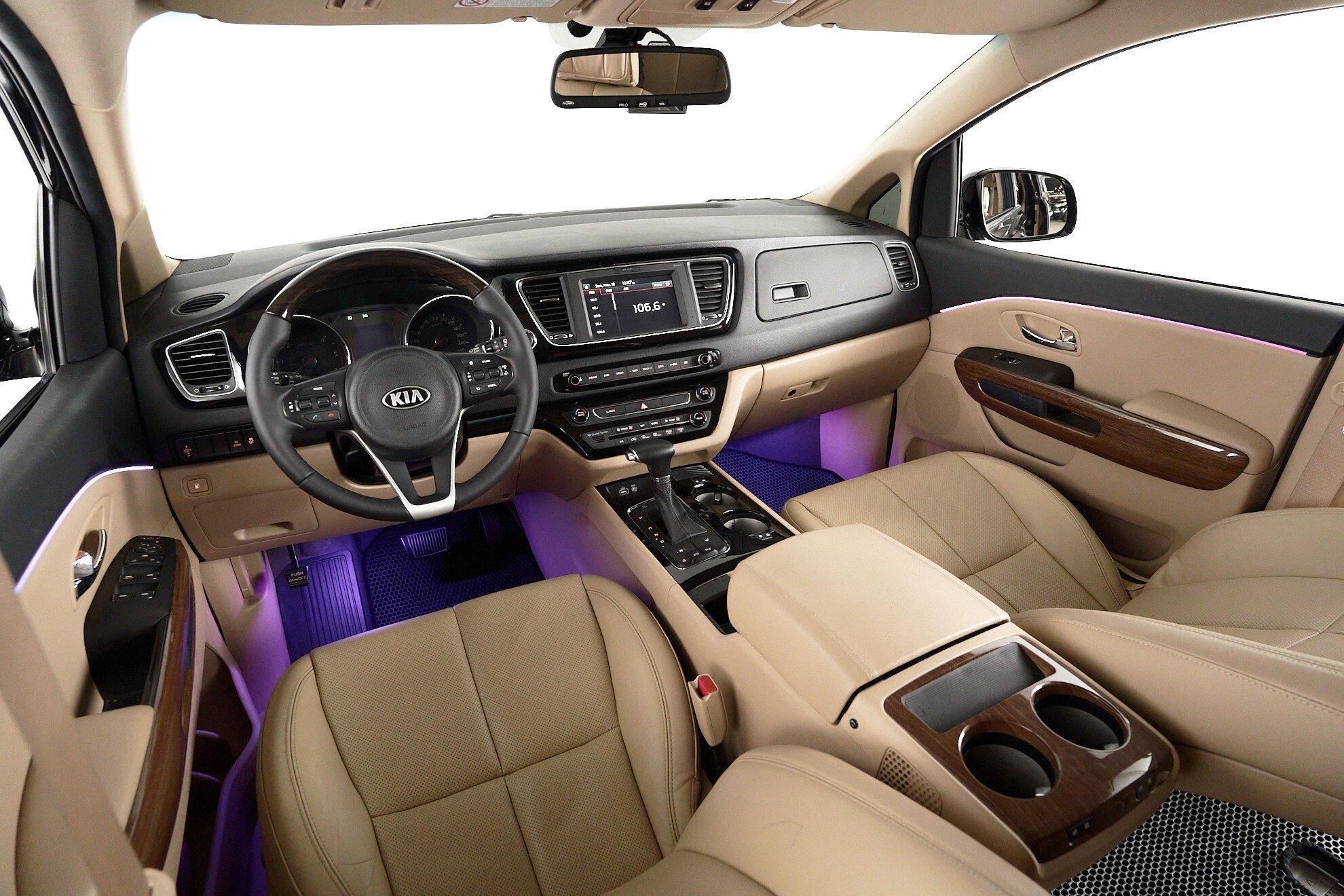 Kia Carnival 2016, черный