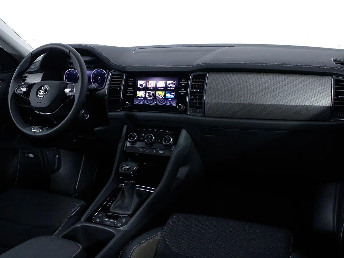 Skoda Kodiaq 2022, белый
