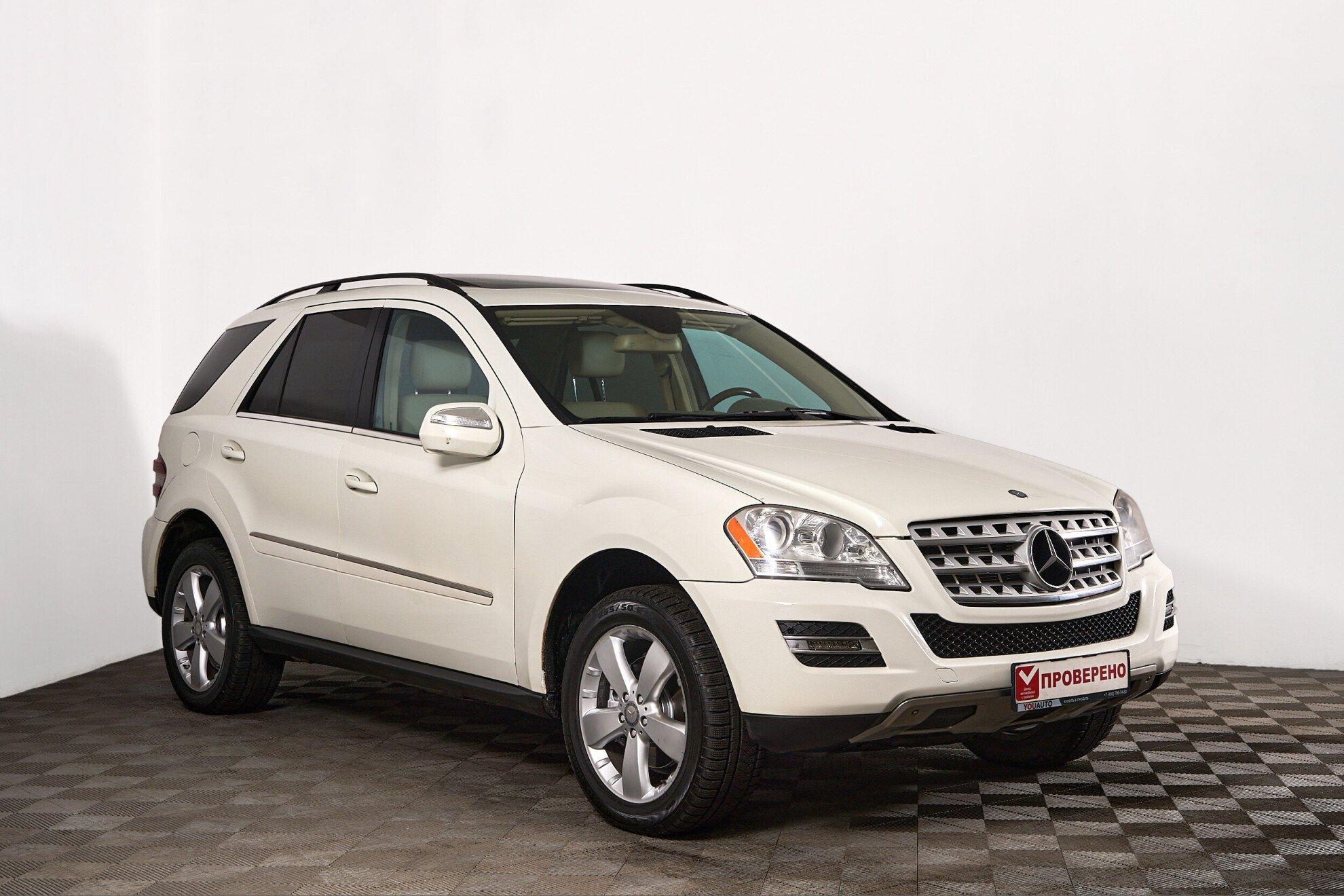 Mercedes-Benz M-Класс 2010, белый