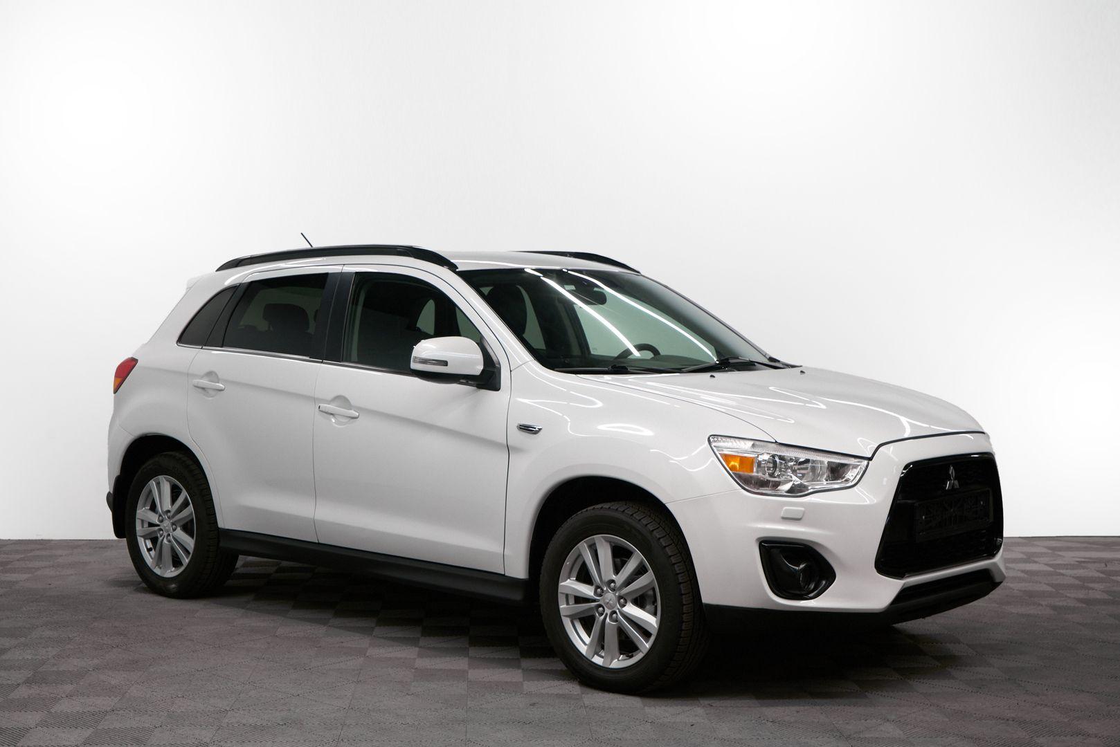Mitsubishi ASX 2012, белый